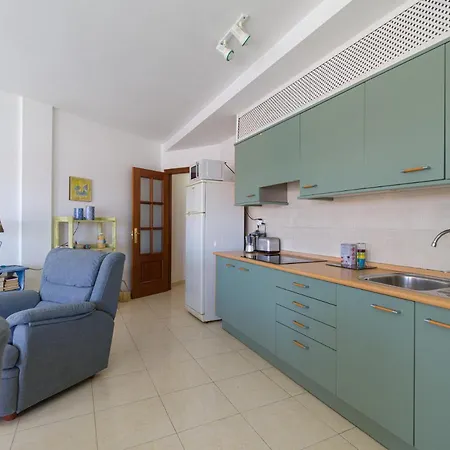 Homeforguest Apartamento Con Terraza En El Puerto De Appartement *