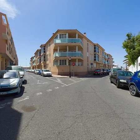 Homeforguest Apartamento Con Terraza En El Puerto De Appartement Corralejo